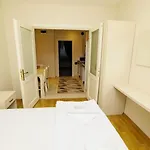 Hotel Dreams